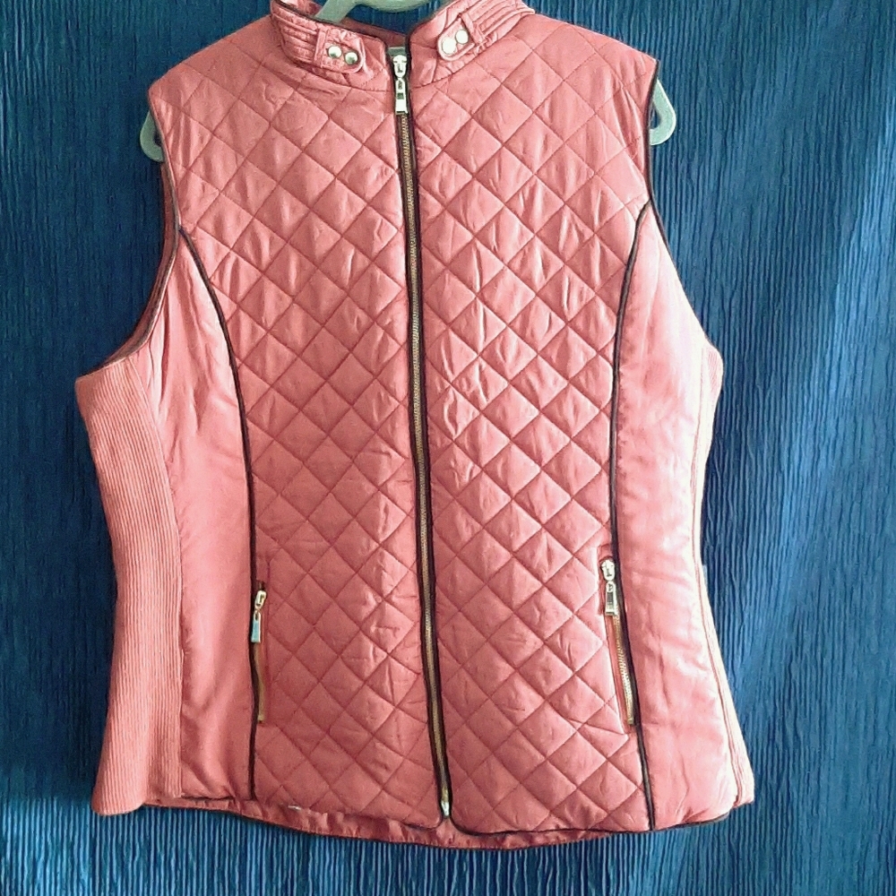 Active USA womens vest